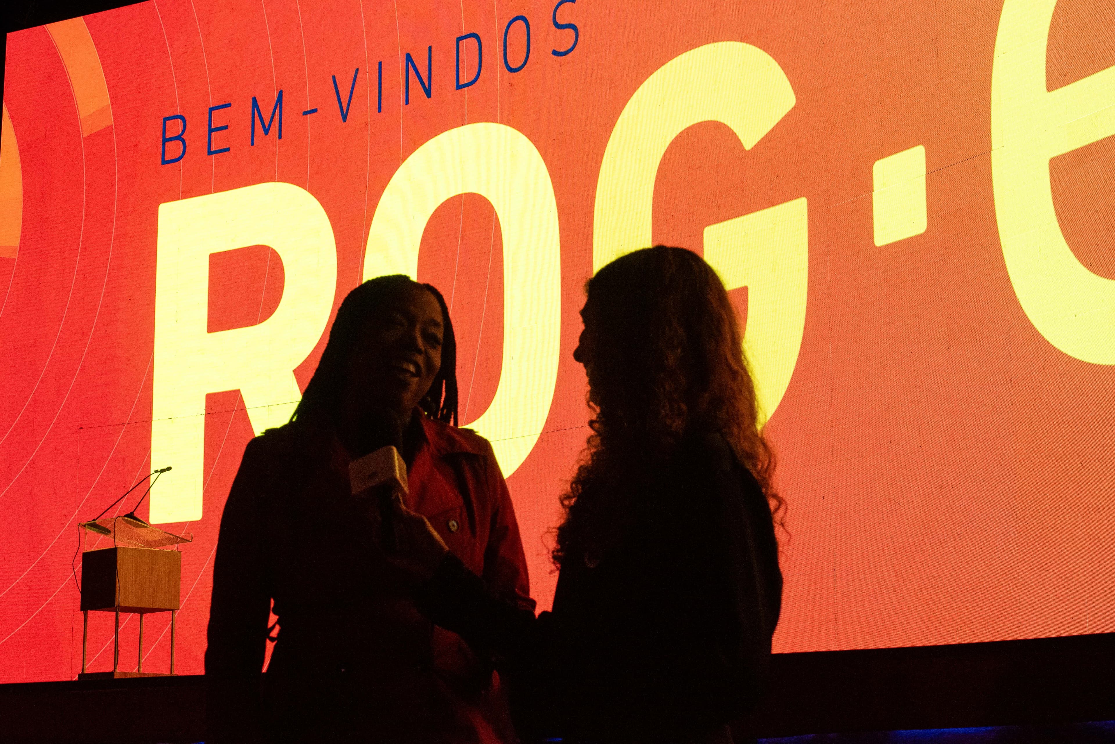 Diálogos da ROG.e